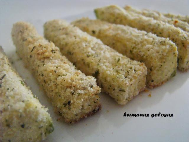 BASTONES CRUJIENTES DE CALABACIN AL PARMESANO BASTONES CRUJIENTES DE CALABACIN AL PARMESANO