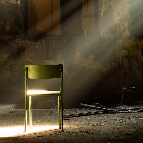 Bájenme el sueldo, sigan sobrecargando mi consulta, pero por favor no me toquen la señora de la limpieza Bájenme el sueldo, sigan sobrecargando mi consulta, pero por favor no me toquen la señora de la limpieza