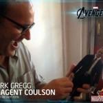 Clark Gregg recibe la figura del Agente Coulson