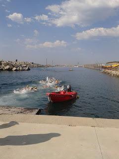 3ª Neda el món - 3ª Nedem Plegats . 3ª Neda el món - 3ª Nedem Plegats .