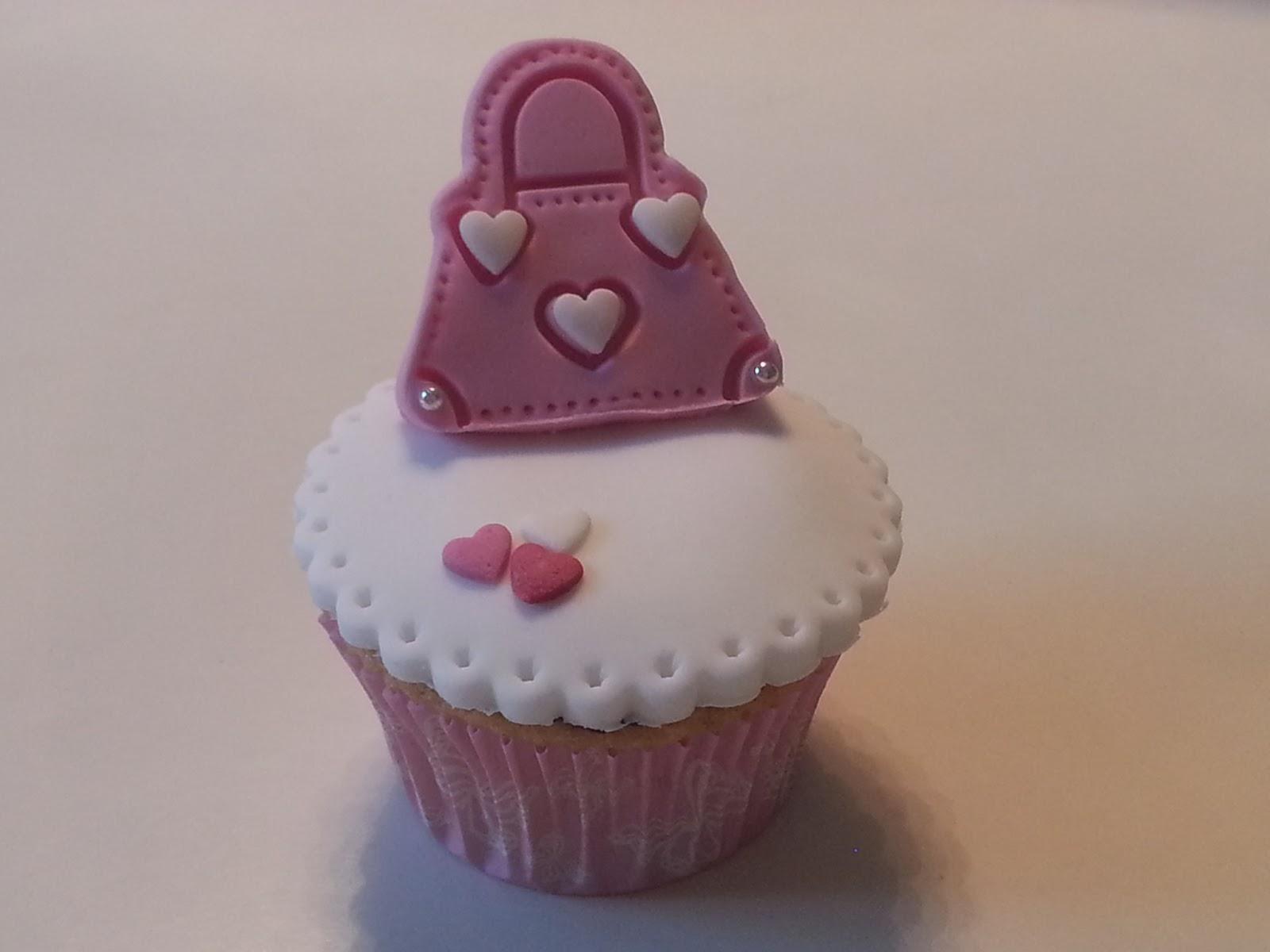 Mis primeros cup cakes de butter cream Mis primeros cup cakes de butter cream