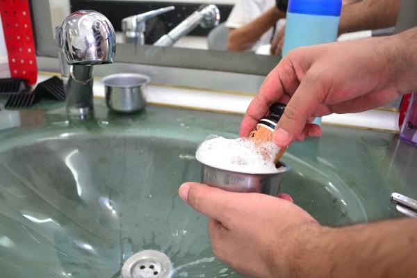 ¿”Ser” o “hacer”? La filosofía de vida del comerciante turco El arte de preparar la espuma...