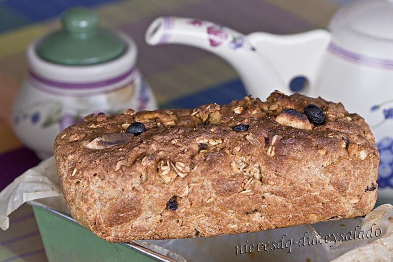 PAN INTEGRAL CON MUESLI PAN INTEGRAL CON MUESLI
