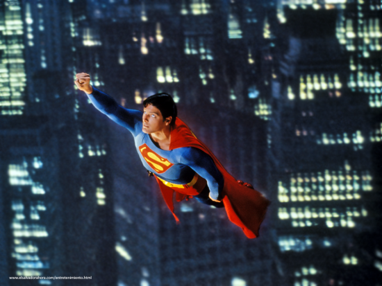 Superman Volando
