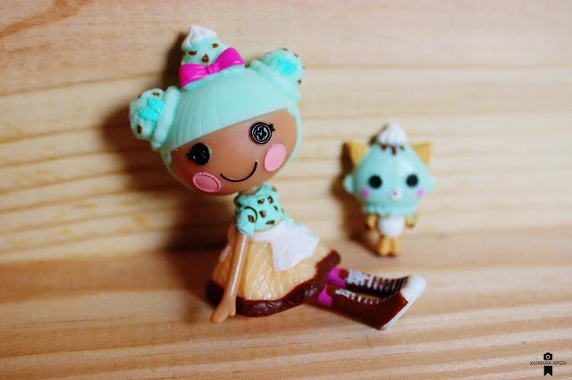 Lalaloopsy Scoops Serves Ice Cream