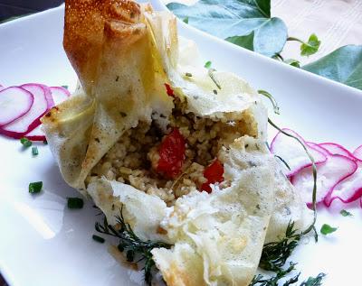 Bulgur especiado con Feta y Tomate Cherry en un Saco Bulgur especiado con Feta y Tomate Cherry en un Saco