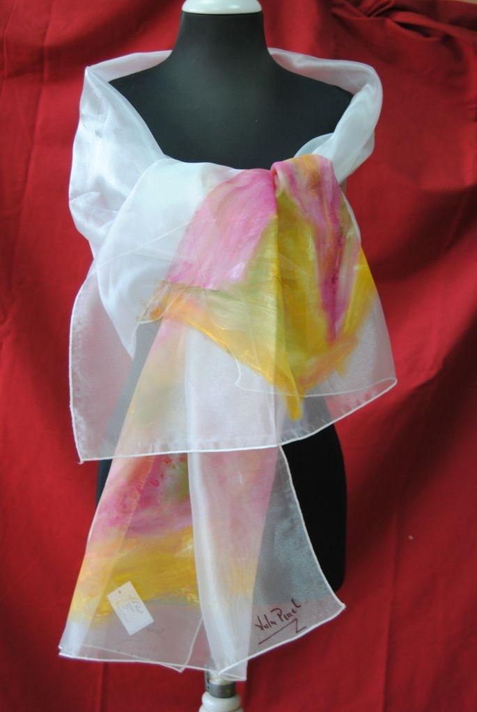 Pañuelo pintado a mano Lola Pinel Pañuelo pintado a mano Lola Pinel