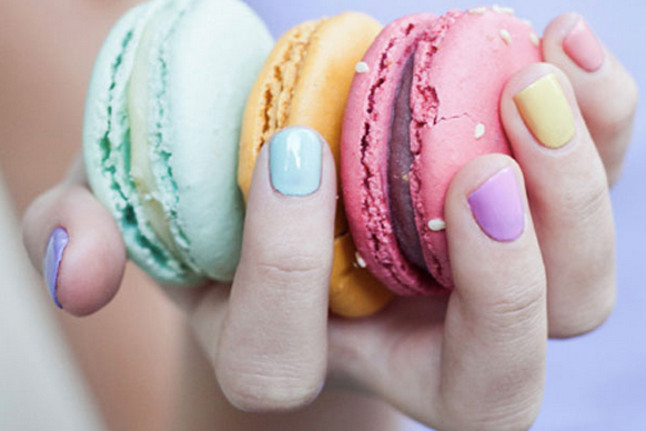 TENDENCIAS UÑAS PARA ESTE VERANO 2013 tendencias-uñas-verano-2013-pastel