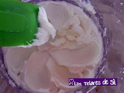 BUTTERCREAM DE QUESO PHILADELPHIA