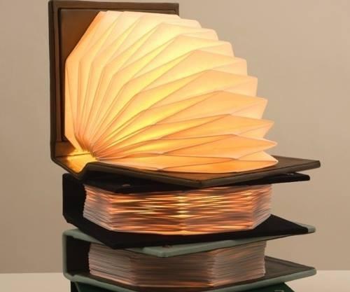 Una Historia con LÁMPARAS Una Historia con LÁMPARAS