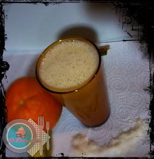 Batido de Leche,Naranja, plátano y coco. Batido de Leche,Naranja, plátano y coco.