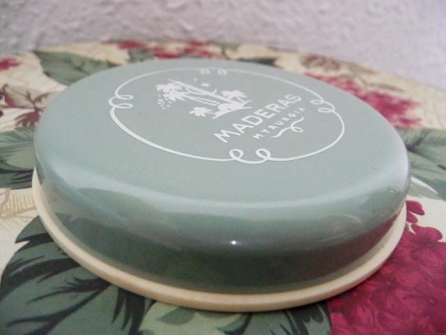 Look con Gel color Heliocare, corrector Peggy Sage, polvos Maderas y colorete Estee Lauder: piel mixta y piel seca Look con Gel color Heliocare, corrector Peggy Sage, polvos Maderas y colorete Estee Lauder: piel mixta y piel seca