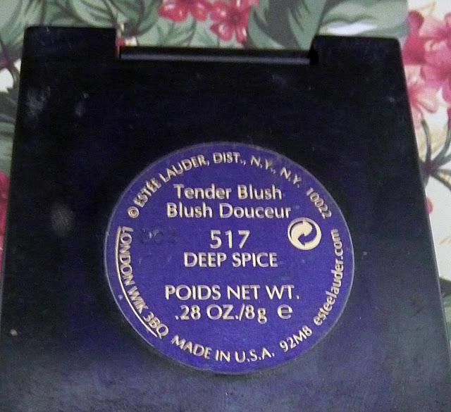 Look con Gel color Heliocare, corrector Peggy Sage, polvos Maderas y colorete Estee Lauder: piel mixta y piel seca Look con Gel color Heliocare, corrector Peggy Sage, polvos Maderas y colorete Estee Lauder: piel mixta y piel seca