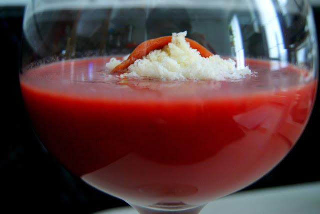 Gazpacho de Cerezas con nube de Queso Cabra Gazpacho de Cerezas con nube de Queso Cabra
