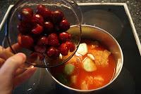 Gazpacho de Cerezas con nube de Queso Cabra Gazpacho de Cerezas con nube de Queso Cabra