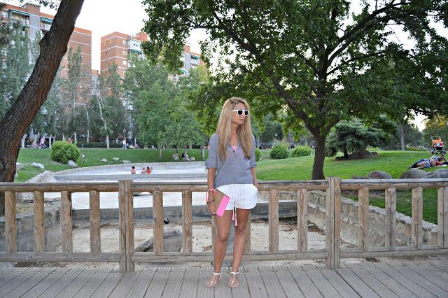 NEON FOR SUMMERTIMEBuenos días!!! Me encanta esta combina... NEON FOR SUMMERTIMEBuenos días!!! Me encanta esta combina...