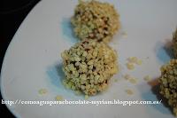 BOMBONES DE MORCILLA RELLENOS DE PIÑONES BOMBONES DE MORCILLA RELLENOS DE PIÑONES