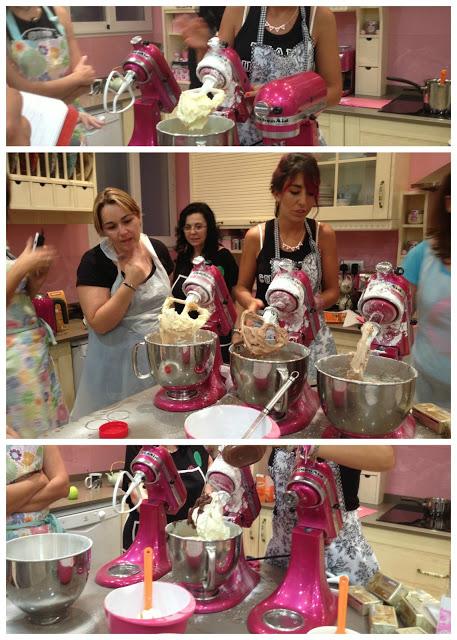 Curso de Layer Cakes en Alma's Cupcakes (y descanso veraniego) Curso de Layer Cakes en Alma's Cupcakes (y descanso veraniego)