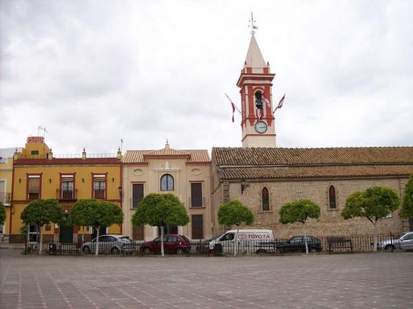 vista de la plaza principal de la localidad sevillana de Castilleja de la Cuesta.