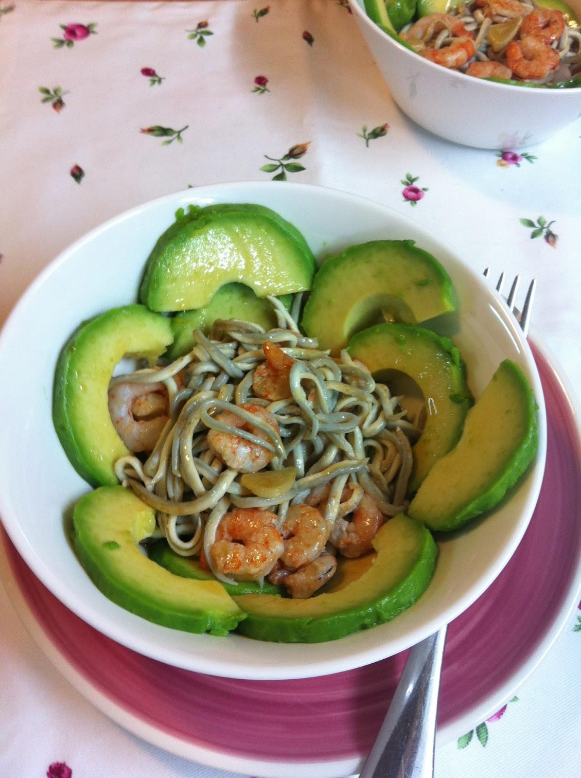 Ensalada De Aguacate, Gambas y Gulas Ensalada De Aguacate, Gambas y Gulas