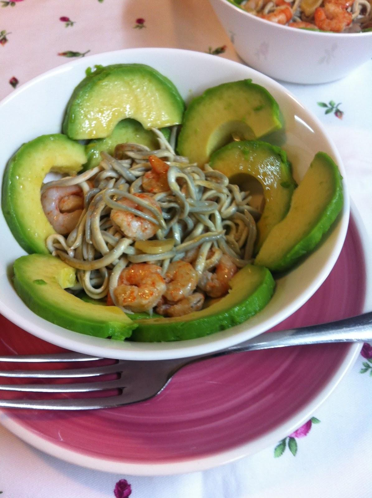 Ensalada De Aguacate, Gambas y Gulas Ensalada De Aguacate, Gambas y Gulas