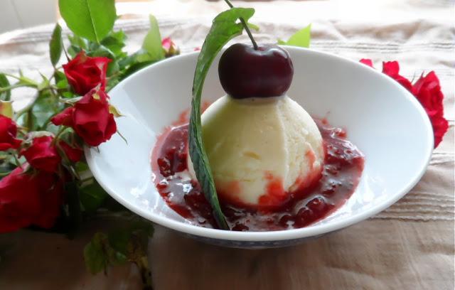 Helado de 3 Quesos y Tomates a la Vainilla Helado de 3 Quesos y Tomates a la Vainilla