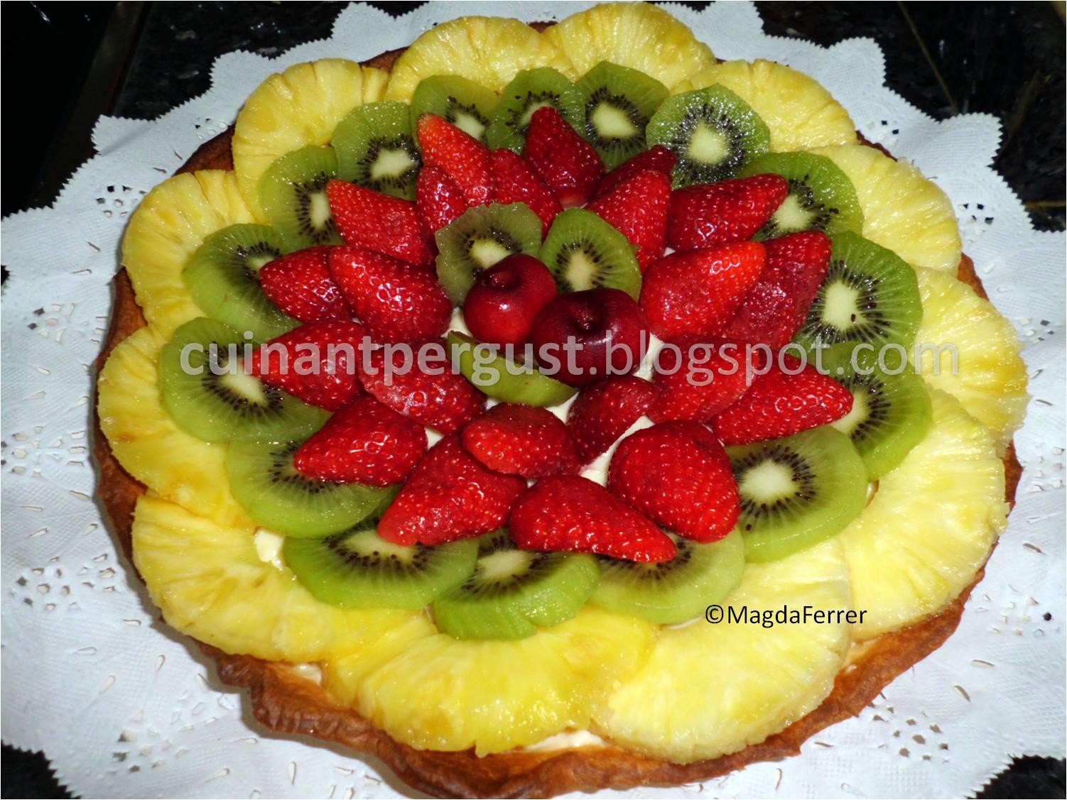 Tarta de hojaldre con frutas Tarta de hojaldre con frutas