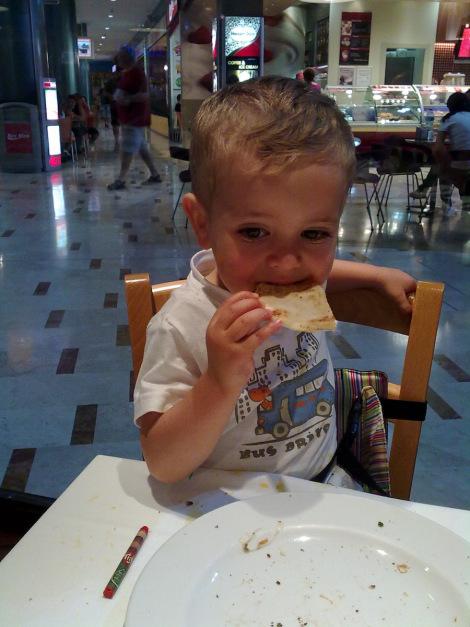 Viajar con niños – Traveling with kids bolso trona