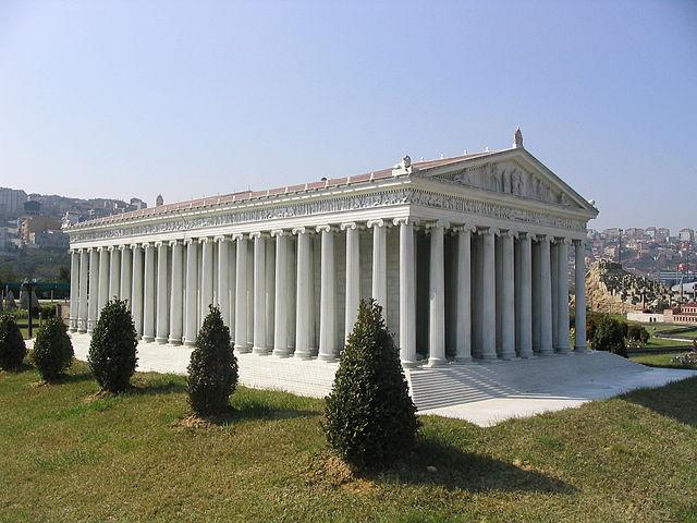 Reconstrucción del Templo de Artemisa, en un parque de atracciones en miniatura