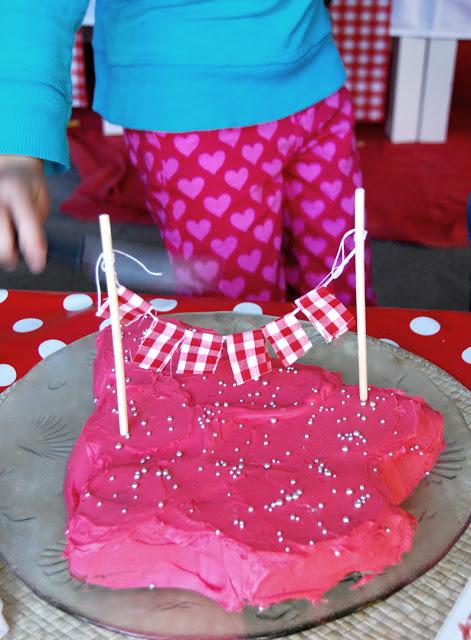 Caperucita Roja y una Fiesta de Cumpleaños pasada por agua