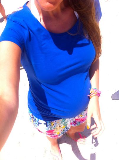 Style 3: Día de playa look playa embarazada 2