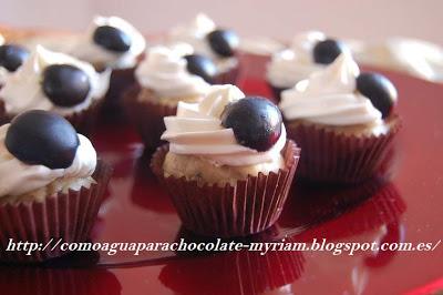 MINI MUFFINS DE ATUN Y OLIVAS NEGRAS MINI MUFFINS DE ATUN Y OLIVAS NEGRAS