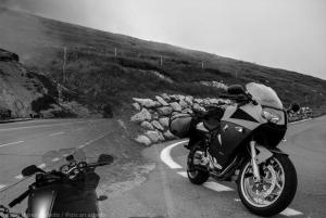 Alpes suizos Viajando por los Alpes con la BMW F800ST