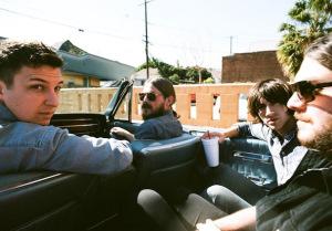 Los Arctic Monkeys hace un par de años arctic-monkeys-promo-2011