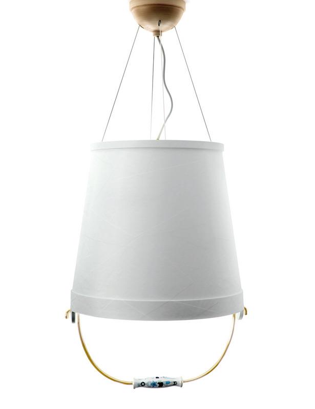 6 Lámparas que No lo parecen Objetos Cotidianos Hechos Luz bucket lamp moooi 6 Lámparas que No lo parecen Objetos Cotidianos Hechos Luz