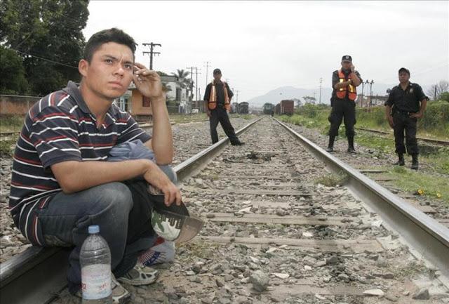 LA FALTA DE MEMORIA DE LOS LATINOS QUE EMIGRAN A ESTADOS UNIDOS !! Video. LA FALTA DE MEMORIA DE LOS LATINOS QUE EMIGRAN A ESTADOS UNIDOS !! Video.