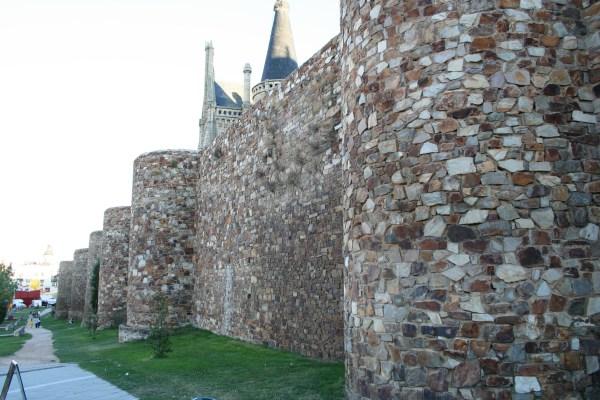 Astorga tiene unas murallas de origen romano
