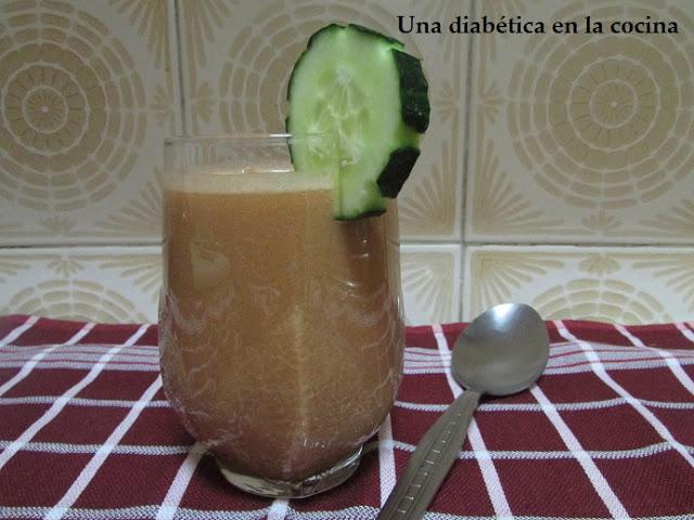 Gazpacho andaluz con sus raciones para diabéticos