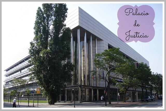 Blogger Traveller Blogger Traveller