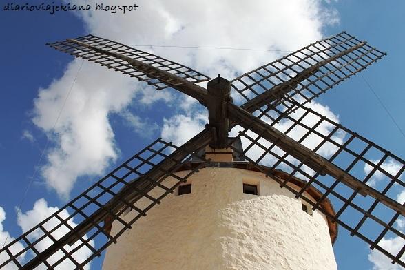 En busca de molinos por la Mancha... En busca de molinos por la Mancha...