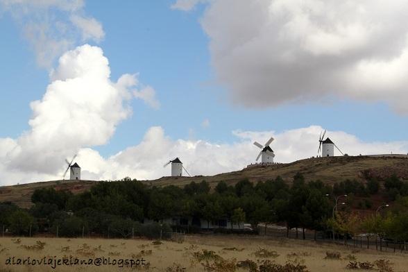 En busca de molinos por la Mancha... En busca de molinos por la Mancha...