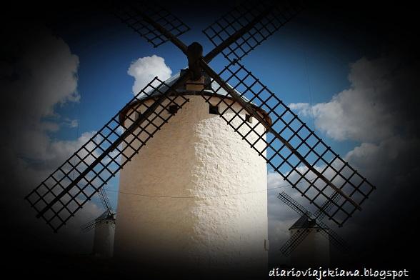 En busca de molinos por la Mancha... En busca de molinos por la Mancha...