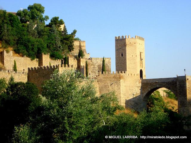 Fuertemente asentada Fuertemente asentada