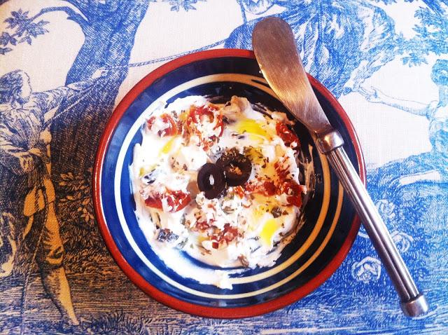 Summer post: Labneh versión de la receta de Laura. Summer post: Labneh versión de la receta de Laura.