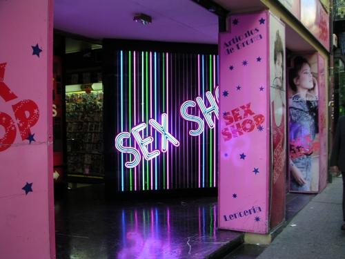 SEX SHOP FISICO CONTRA SEX SHOP ONLINE ¿Quién gana la guerra?