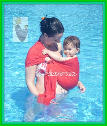 5 consejos para usar portabebés en verano bandolera de agua
