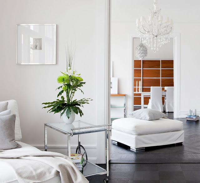 IMPECABLE SALON EN COLOR BLANCO IMPECABLE SALON EN COLOR BLANCO