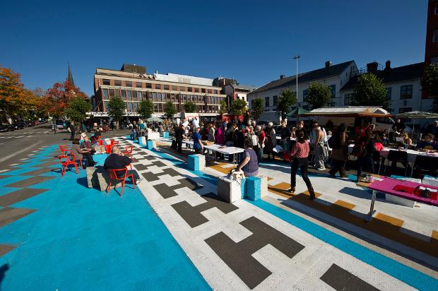 dreamhamar, seleccionado finalista en la Bienal Española de Arquitectura y Urbanismo dreamhamar - public lunch in the square