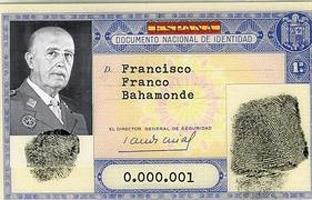 El primer DNI sigue siendo de Franco. El primer DNI sigue siendo de Franco.