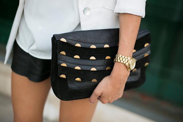 DETAILS - My Fav Clutches OUTFITS, & other stories, lacambra flat plata, lacambra mini chic, Clutch ASOS, vintage clutch, the code clutch metacrilato dorado, cartera azteca zara, cartera naranja zara, snake print leather clutch nine west, Reloj Michael Kors, elena estaun, eleven paris, gemmasu, Pulseras Aristocrazy, cristina blanco, guiadeestilo blog, spanish fashion blogs,